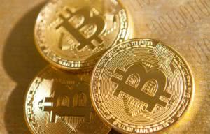 Bitcoin — криптовалюта - фото